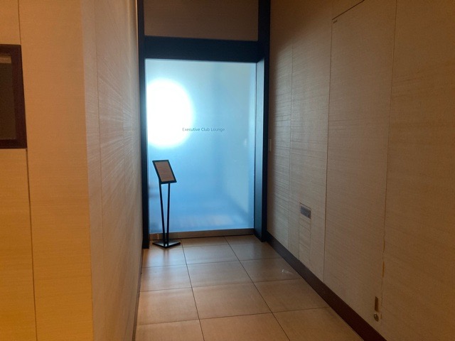 ウェスティンホテル仙台_エグゼクティブクラブラウンジ_入口の自動ドア